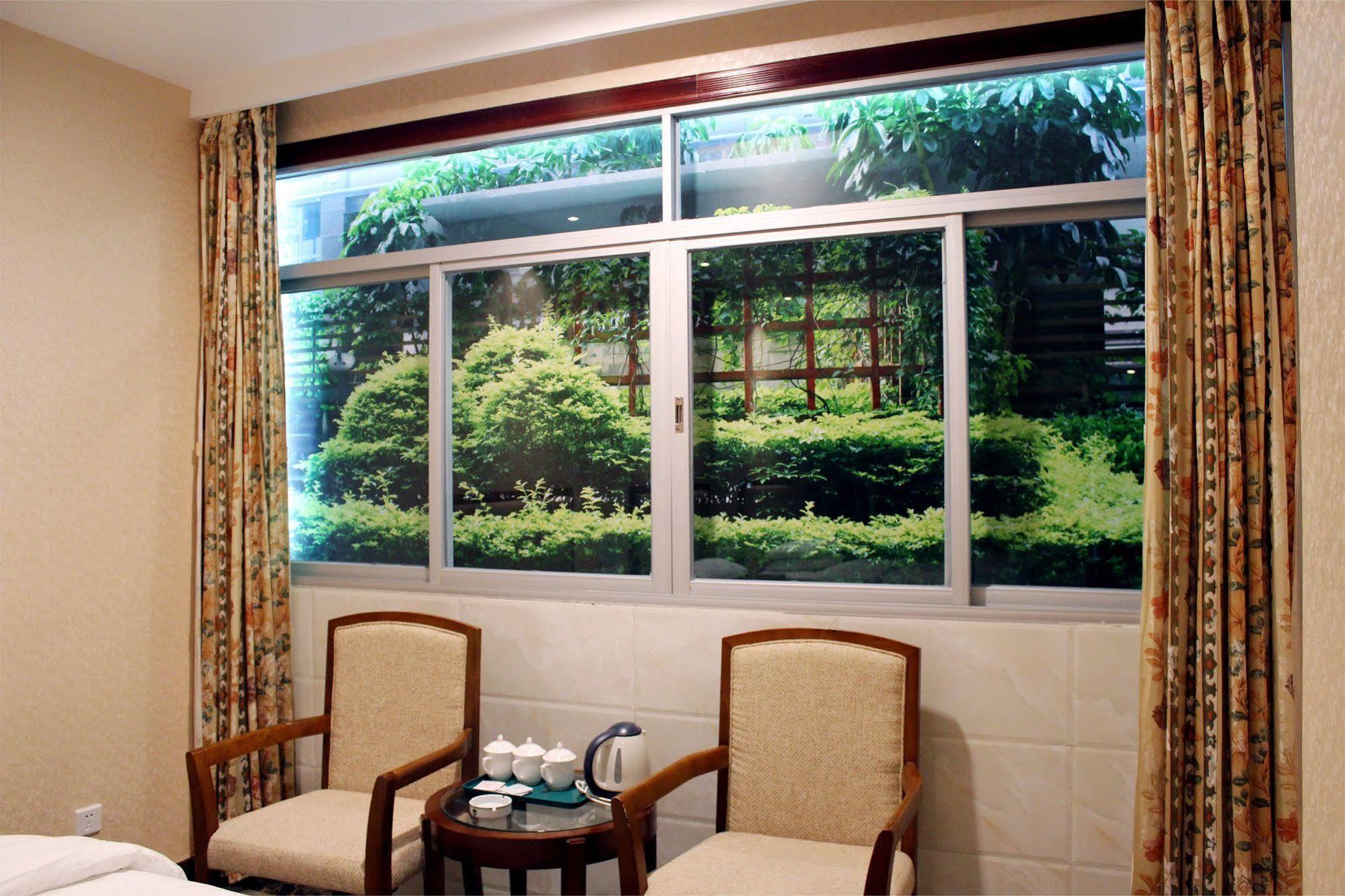 Shenzhen Luohu Railway Station Hotel - West Building Экстерьер фото