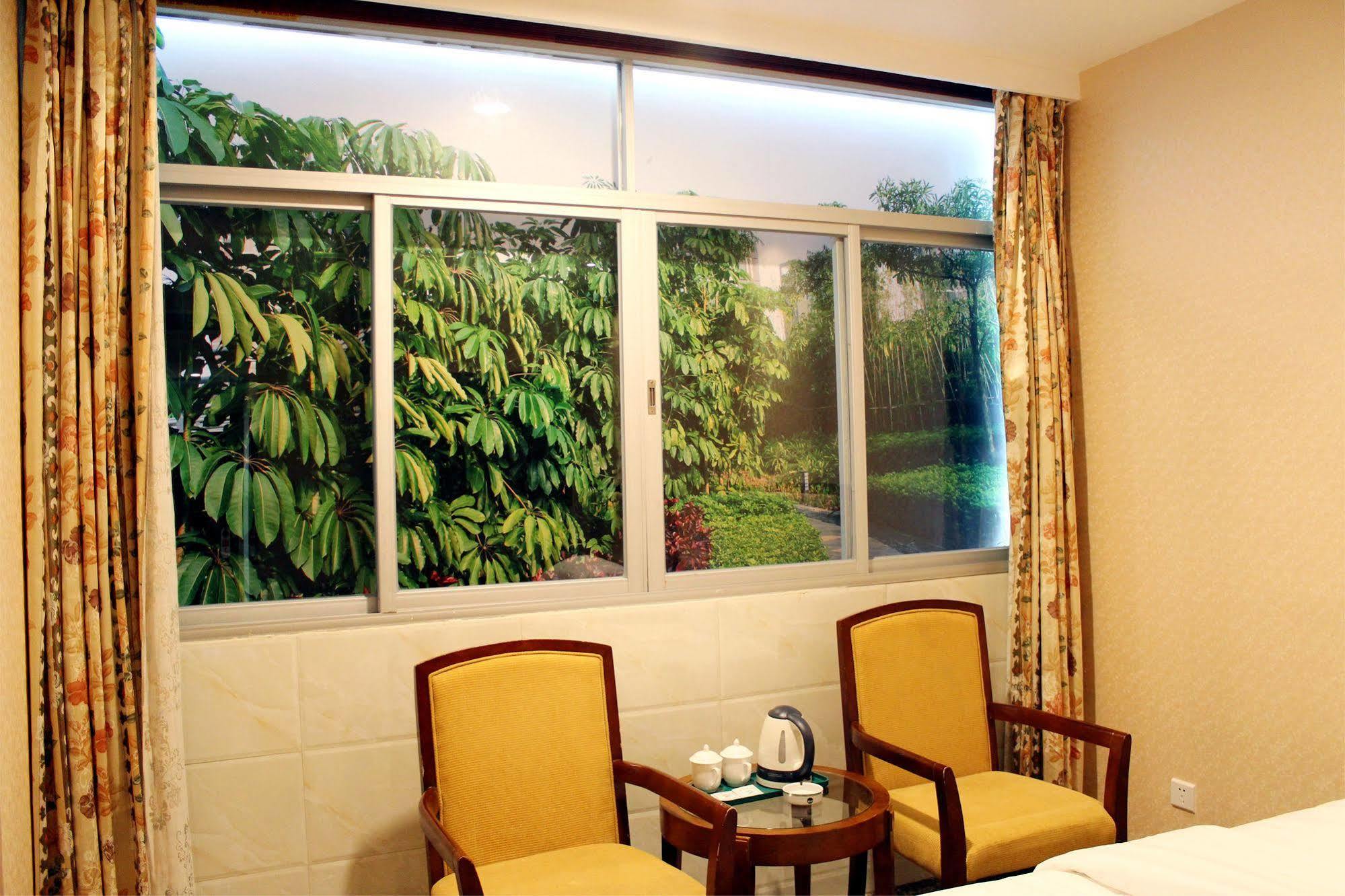 Shenzhen Luohu Railway Station Hotel - West Building Экстерьер фото