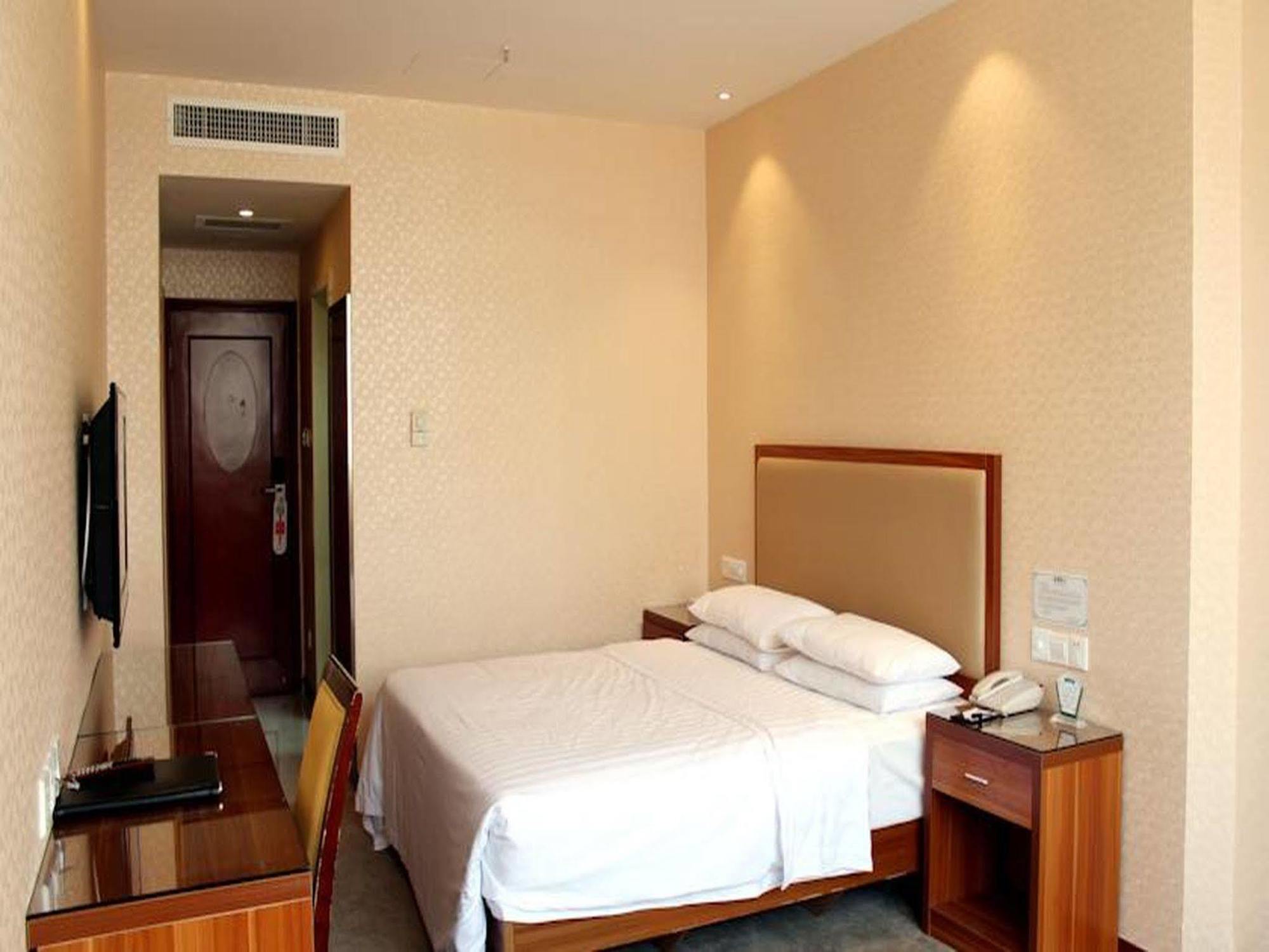 Shenzhen Luohu Railway Station Hotel - West Building Экстерьер фото